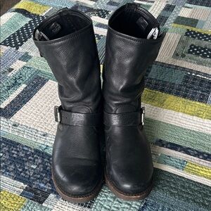 Frye Black Leather Engineer Boots 8.5